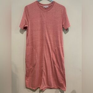 Thyme & Honey Pink Heather Tee Shirt dress with pockets. Size L